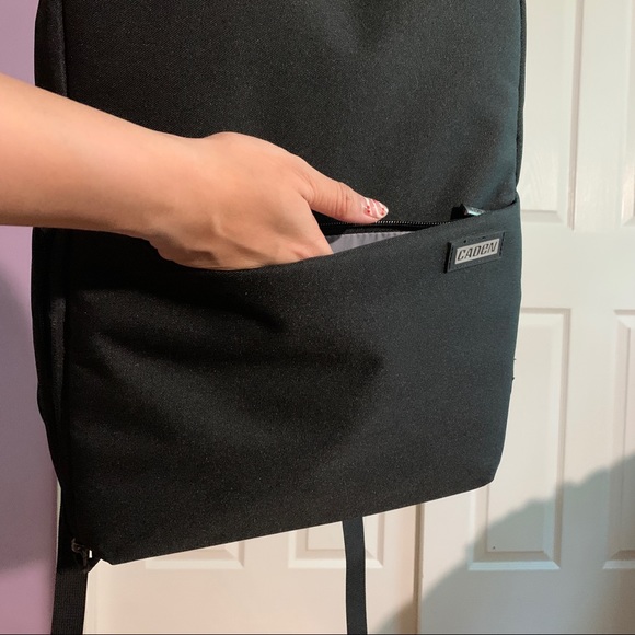 SOLD Multifunctional Black Backpack/ Camera Bag - Picture 5 of 5